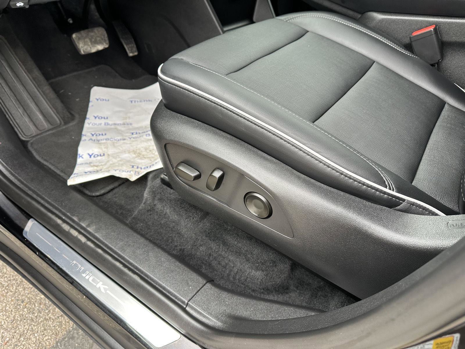 Used 2025 Buick Enclave Preferred image 20