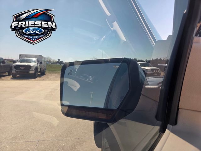 Used 2017 Lincoln Navigator L Select AWD/4WD image 11