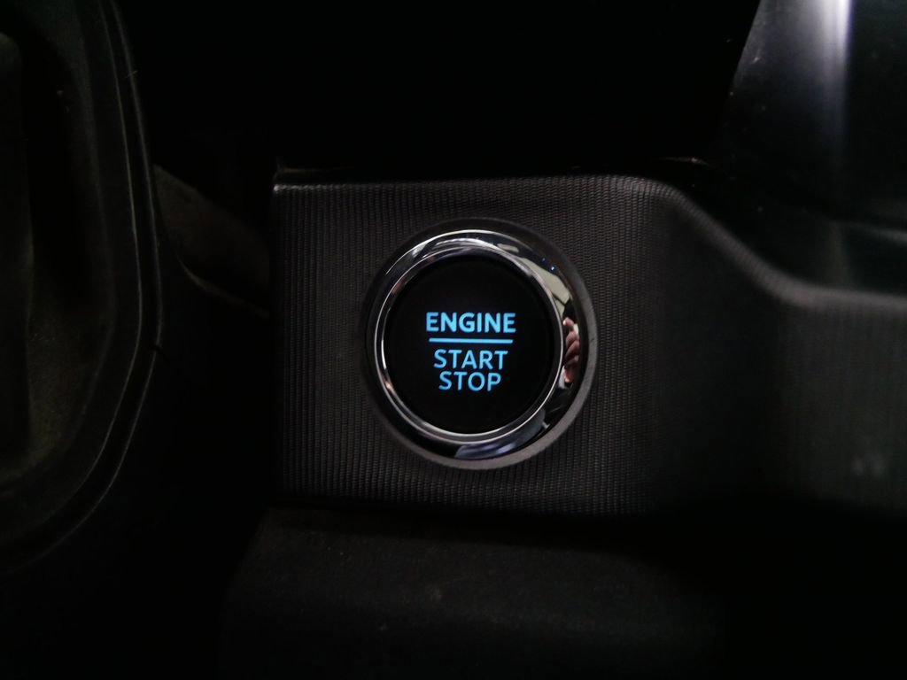 Used 2024 Ford F350 Platinum w/ FX4 Off-Road Package image 27