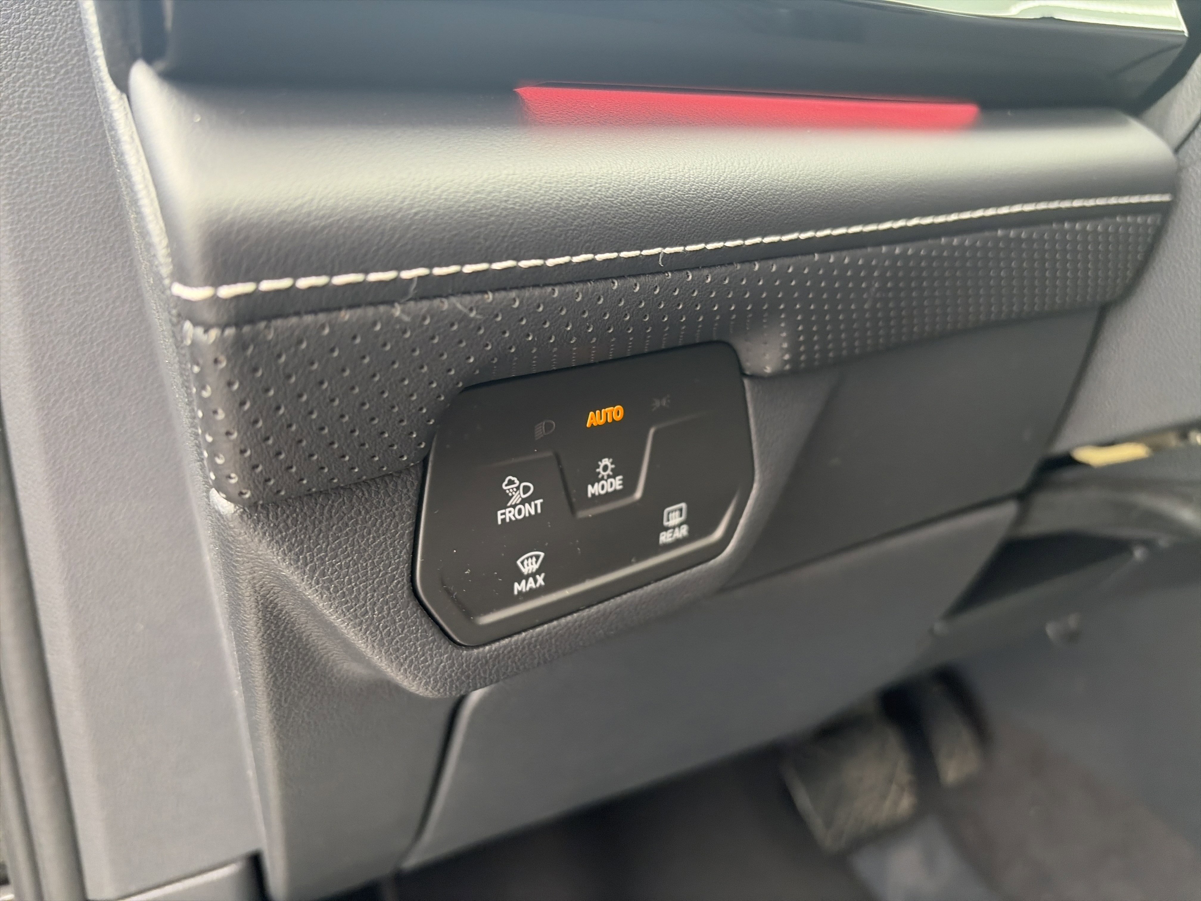 Used 2024 Volkswagen Atlas SEL image 22