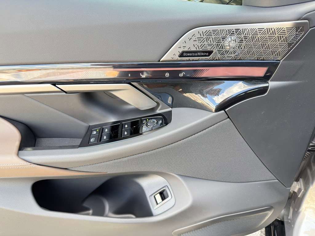 New 2026 BMW 550e xDrive AWD/4WD image 14