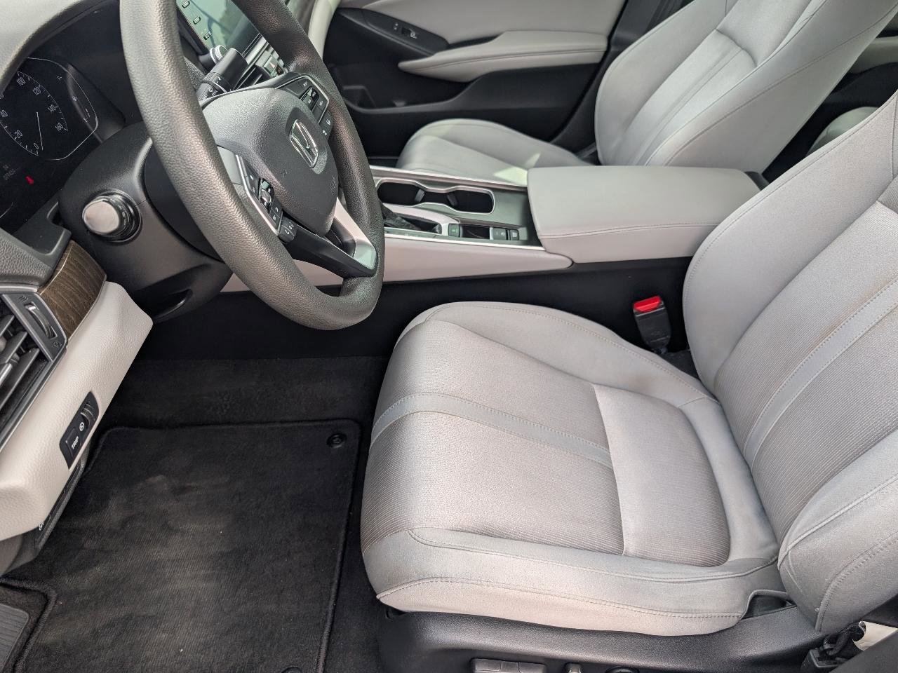 Used 2019 Honda Accord EX image 8