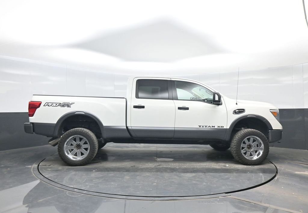 Used 2019 Nissan Titan PRO-4X image 7