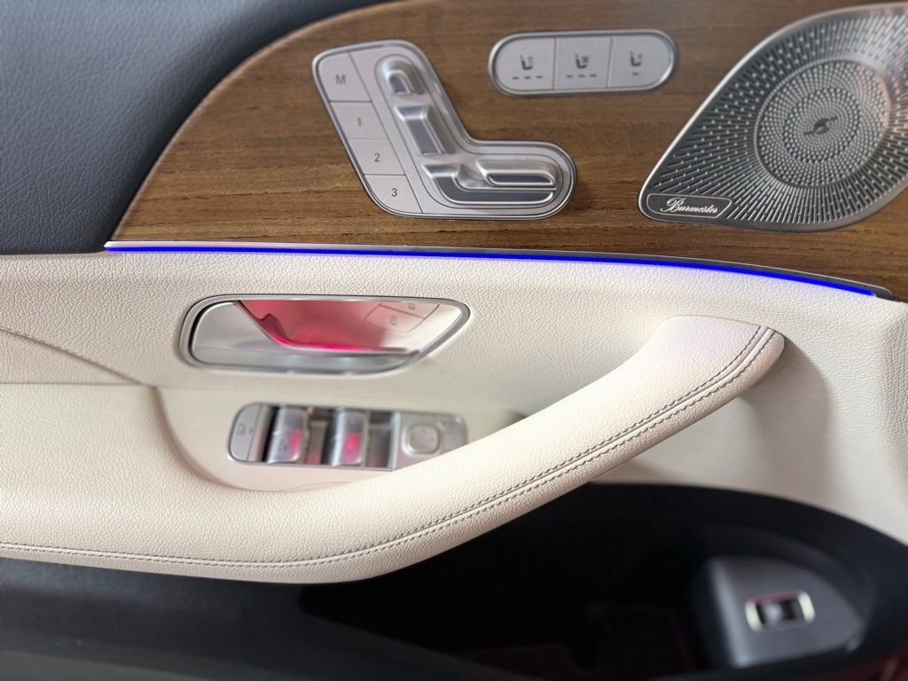 Used 2022 Mercedes-Benz GLS 450 4MATIC image 16