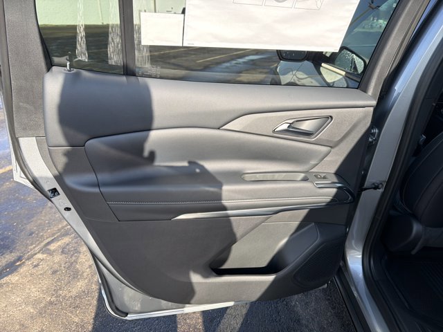 New 2026 Chevrolet Traverse LT image 25