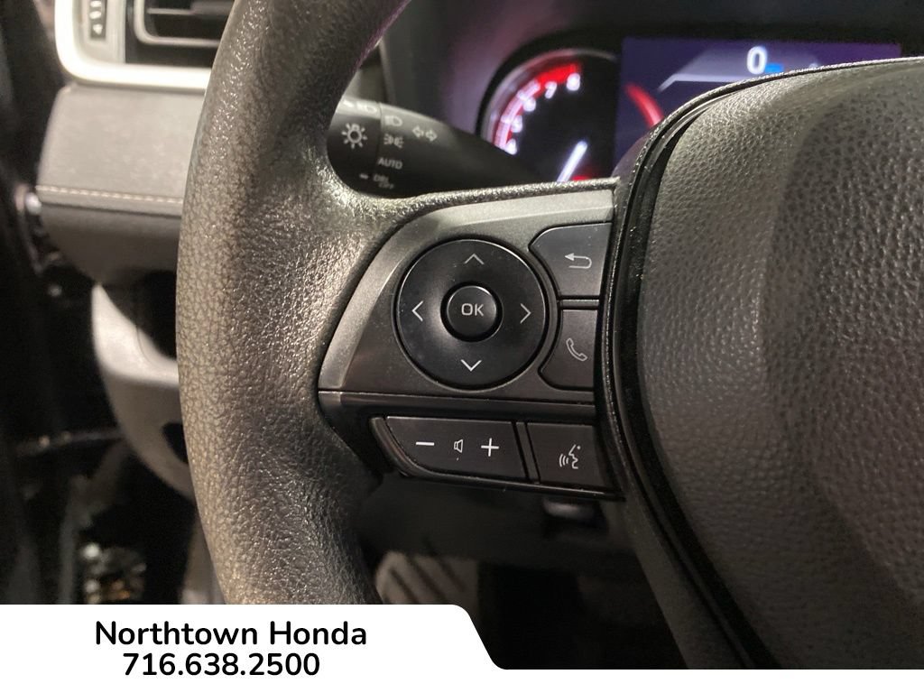 Used 2023 Toyota RAV4 XLE AWD/4WD image 21