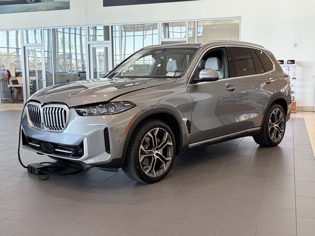 Used 2026 BMW X5 xDrive40i w/ Climate Comfort Package AWD/4WD video 1