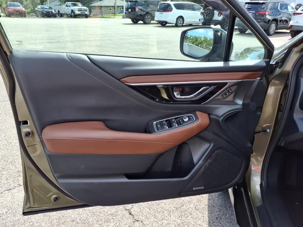 Used 2022 Subaru Outback Touring XT image 16