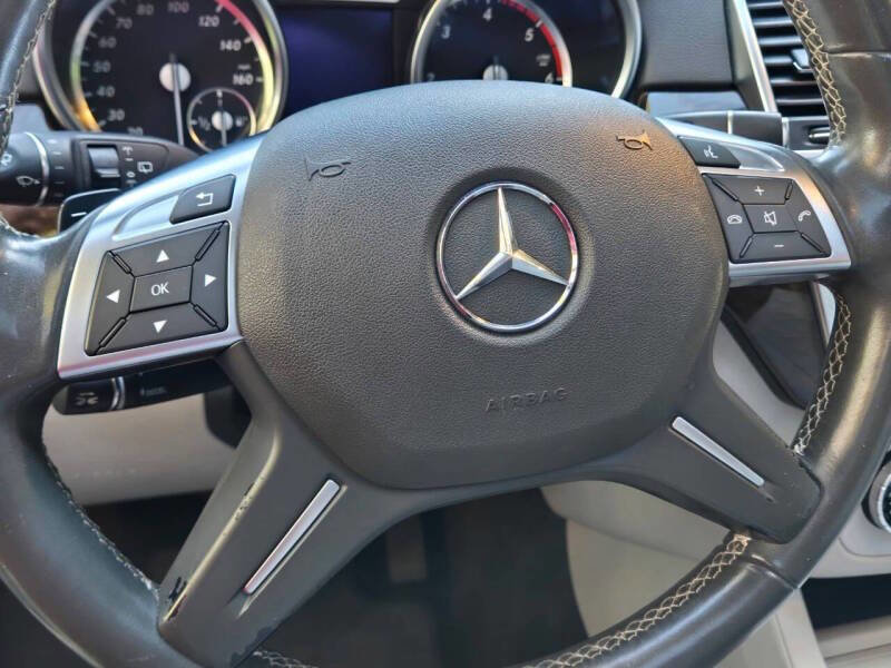 Used 2015 Mercedes-Benz ML 250 BlueTEC 4MATIC image 16