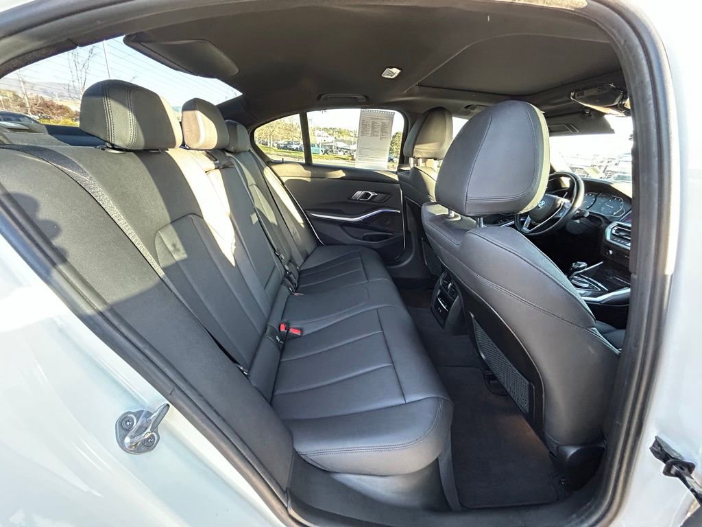 Used 2021 BMW 330i xDrive Sedan w/ Convenience Package AWD/4WD image 31