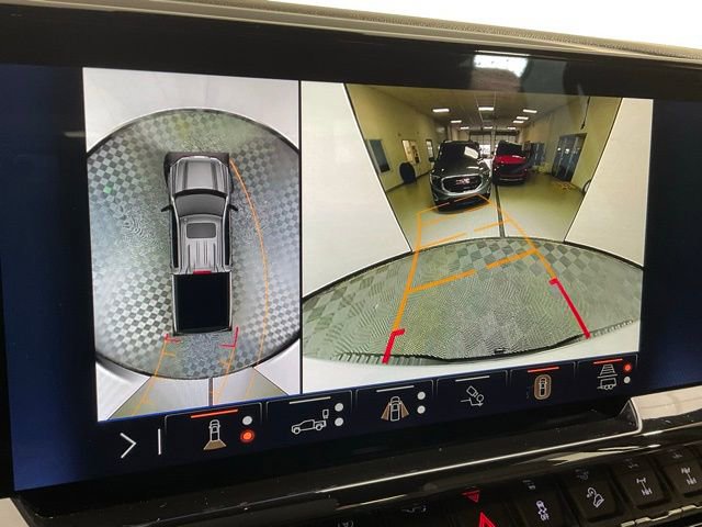 Used 2024 Chevrolet Silverado 1500 ZR2 image 11