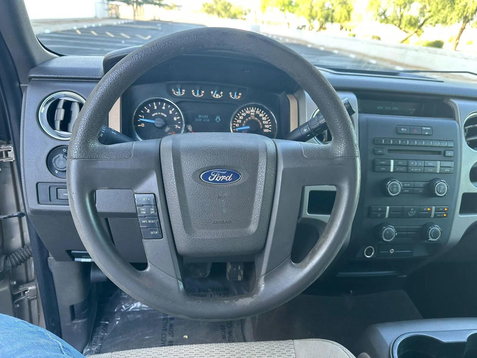 Used 2011 Ford F150 XLT w/ Trailer Tow Pkg image 13