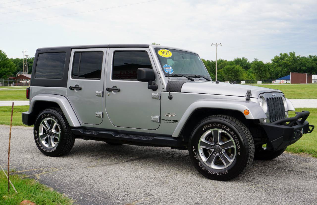 Used 2018 Jeep Wrangler Unlimited Sahara AWD/4WD image 5
