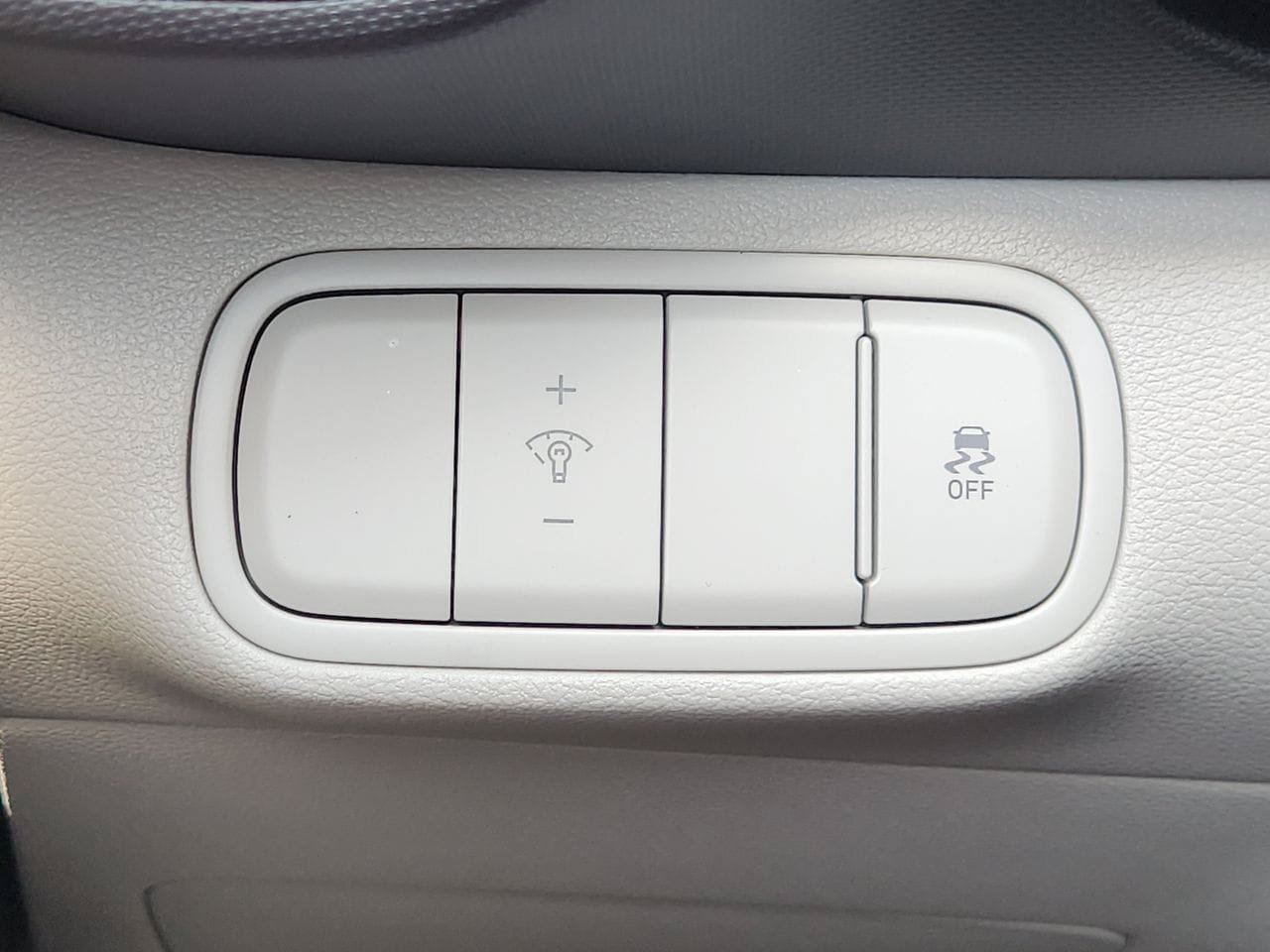 New 2026 Hyundai Venue SEL FWD image 19
