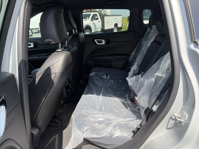 New 2026 Jeep Compass Latitude AWD/4WD image 22