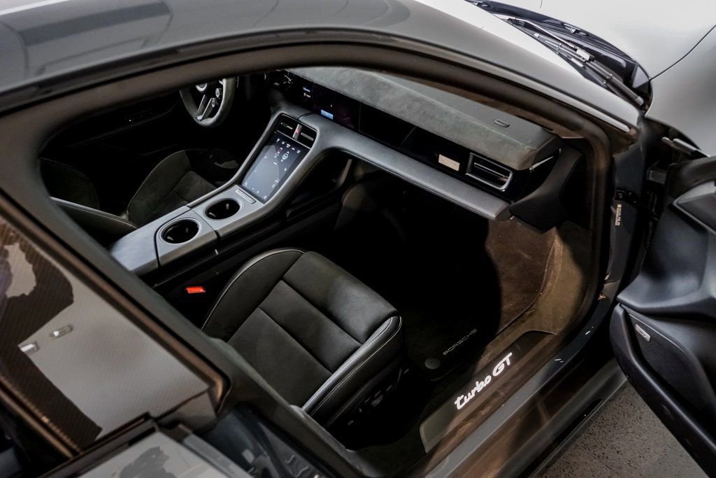 Certified 2025 Porsche Taycan Turbo GT image 30