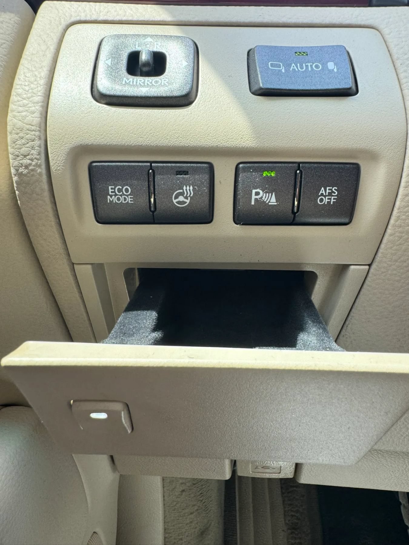 Used 2012 Lexus LS 460 w/ Luxury Value Edition RWD image 26