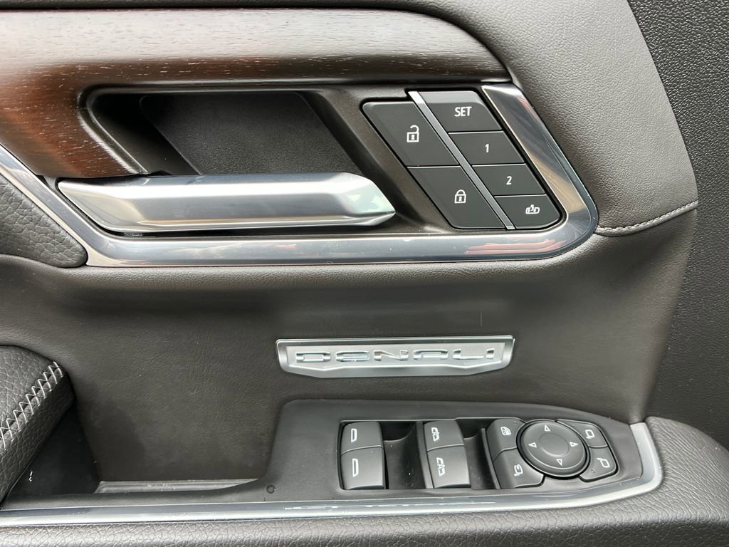 Used 2024 GMC Sierra 1500 Denali image 12