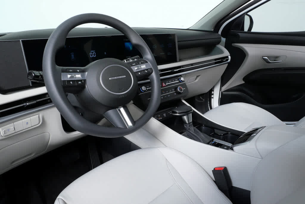 New 2026 Hyundai Tucson SE image 4