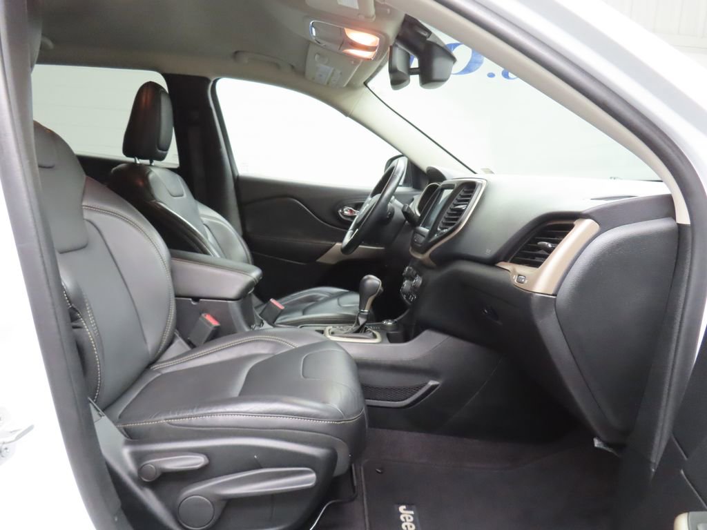 Used 2018 Jeep Cherokee Limited w/ High Altitude Package image 30