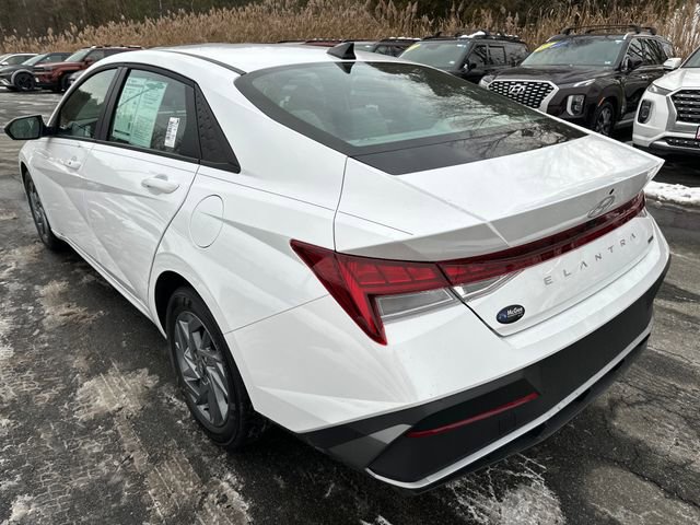 Certified 2025 Hyundai Elantra Blue image 3
