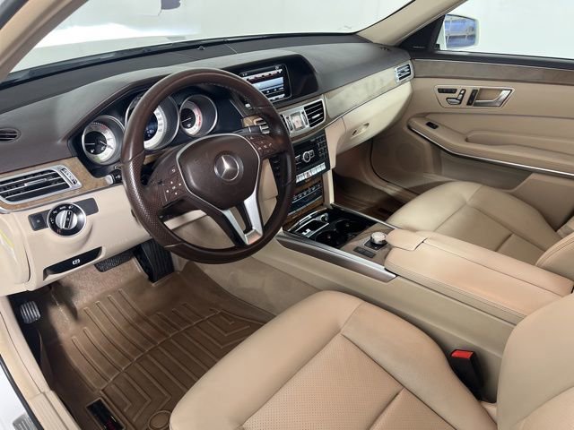 Used 2014 Mercedes-Benz E 250 BlueTEC Sedan image 29