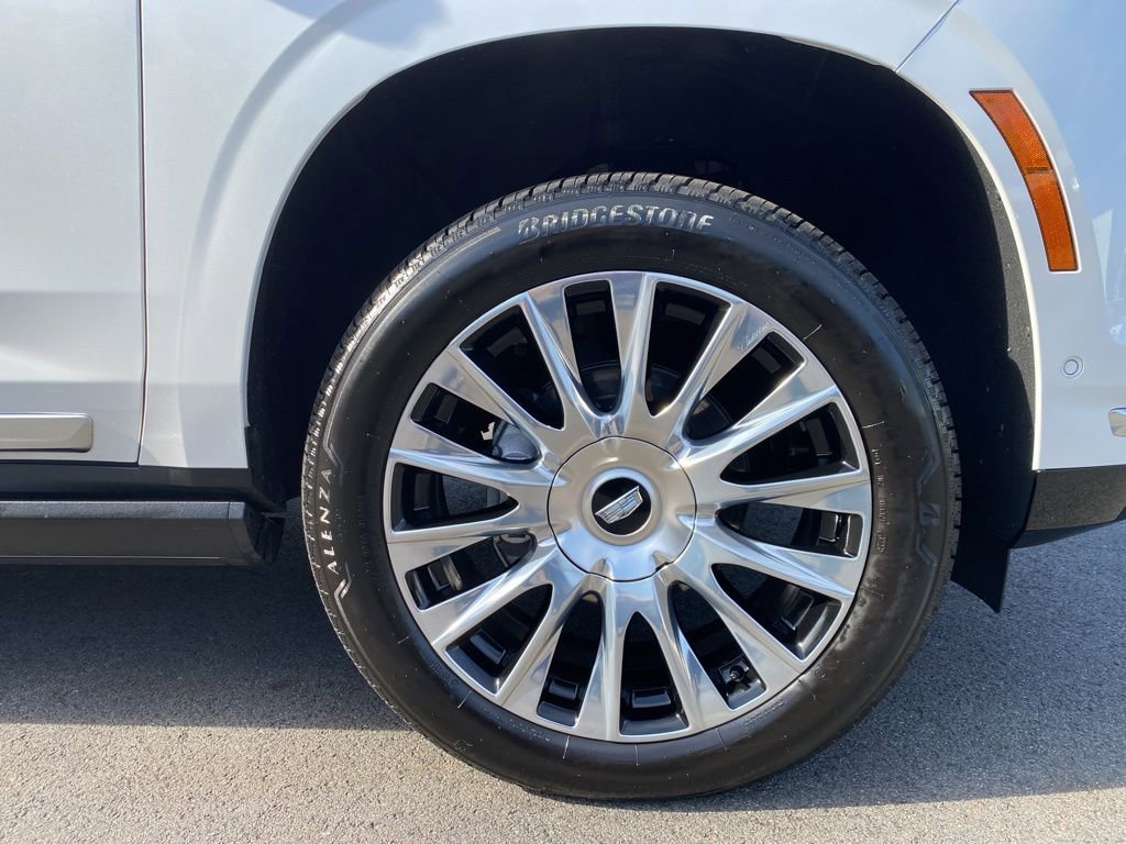 Certified 2025 Cadillac Escalade Premium Luxury Platinum w/ LPO, Floor Liner Package AWD/4WD image 10