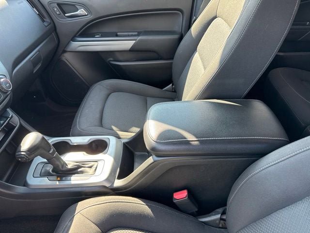 Used 2017 Chevrolet Colorado LT w/ LT Convenience Package RWD image 16