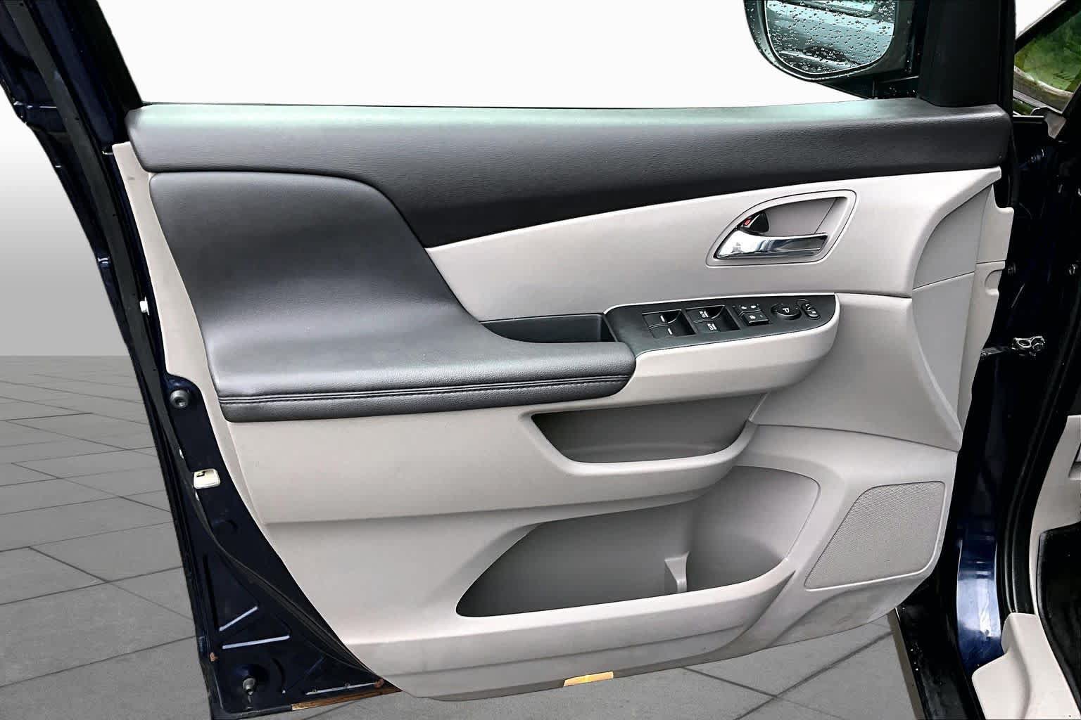 Used 2016 Honda Odyssey SE image 20