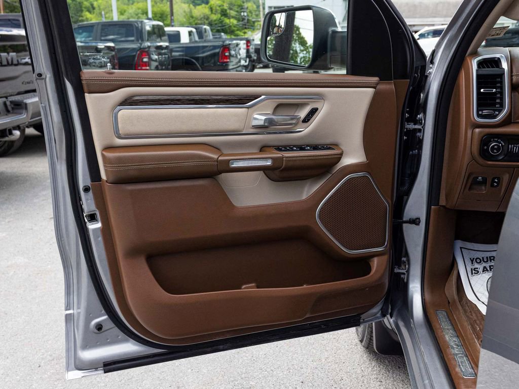 Used 2020 RAM 1500 Laramie AWD/4WD image 11