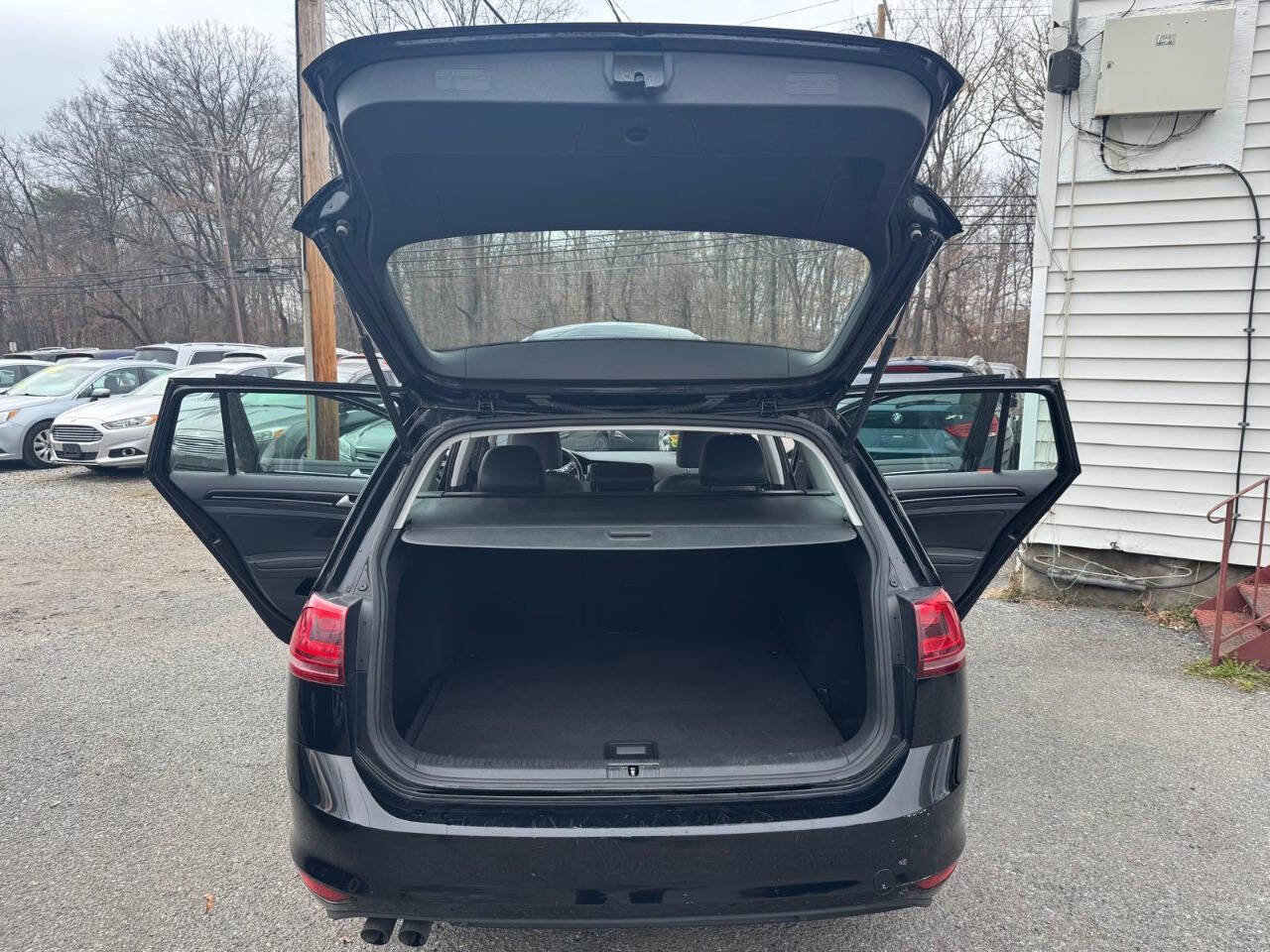 Used 2015 Volkswagen Golf TDI S image 14