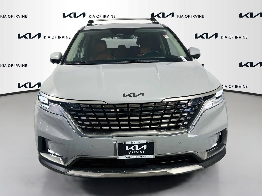 Certified 2024 Kia Carnival SX Prestige FWD image 2
