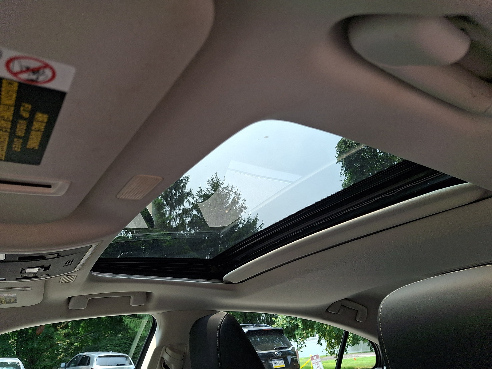 Certified 2020 Lexus ES 300h w/ Premium Package FWD image 15