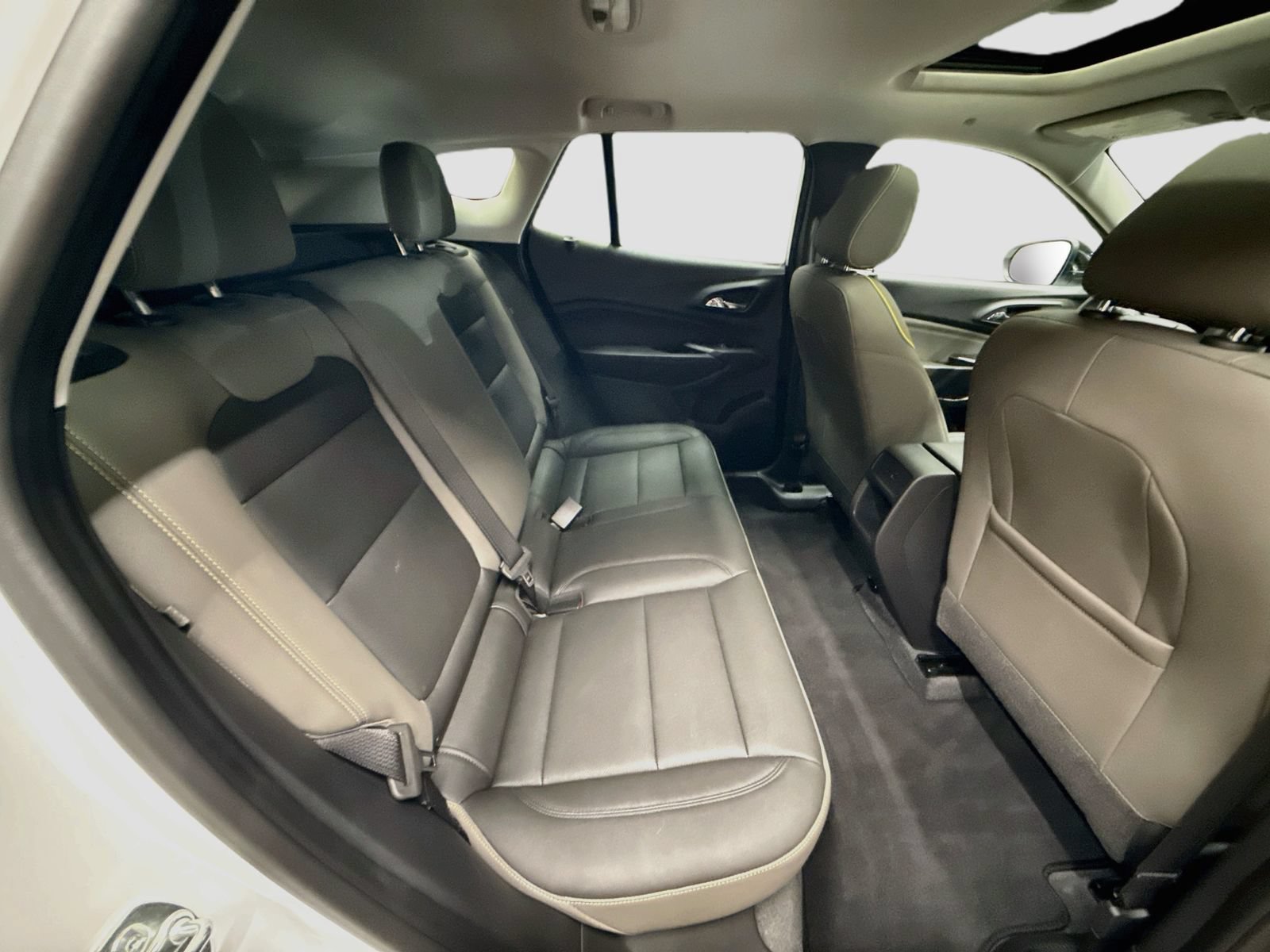 New 2026 Chevrolet Trax ACTIV w/ Sunroof Package FWD image 32
