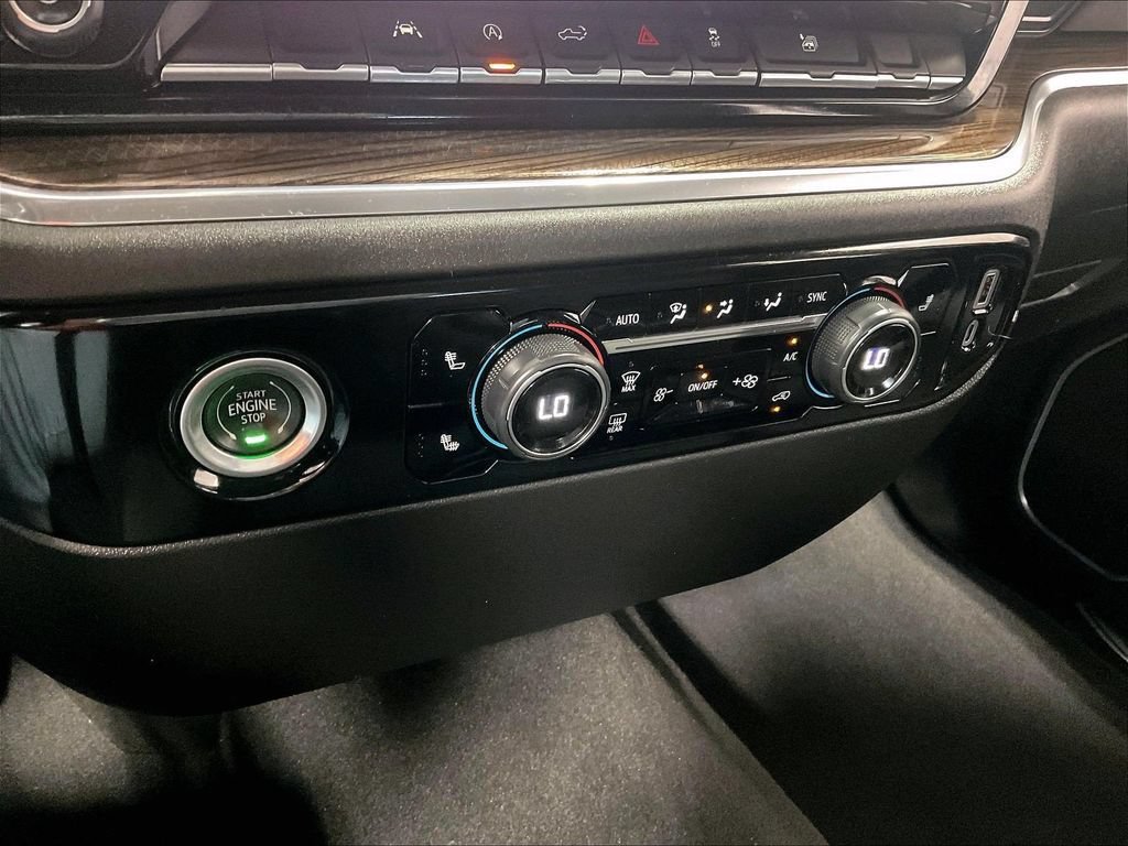Used 2023 Chevrolet Silverado 1500 LT AWD/4WD image 25