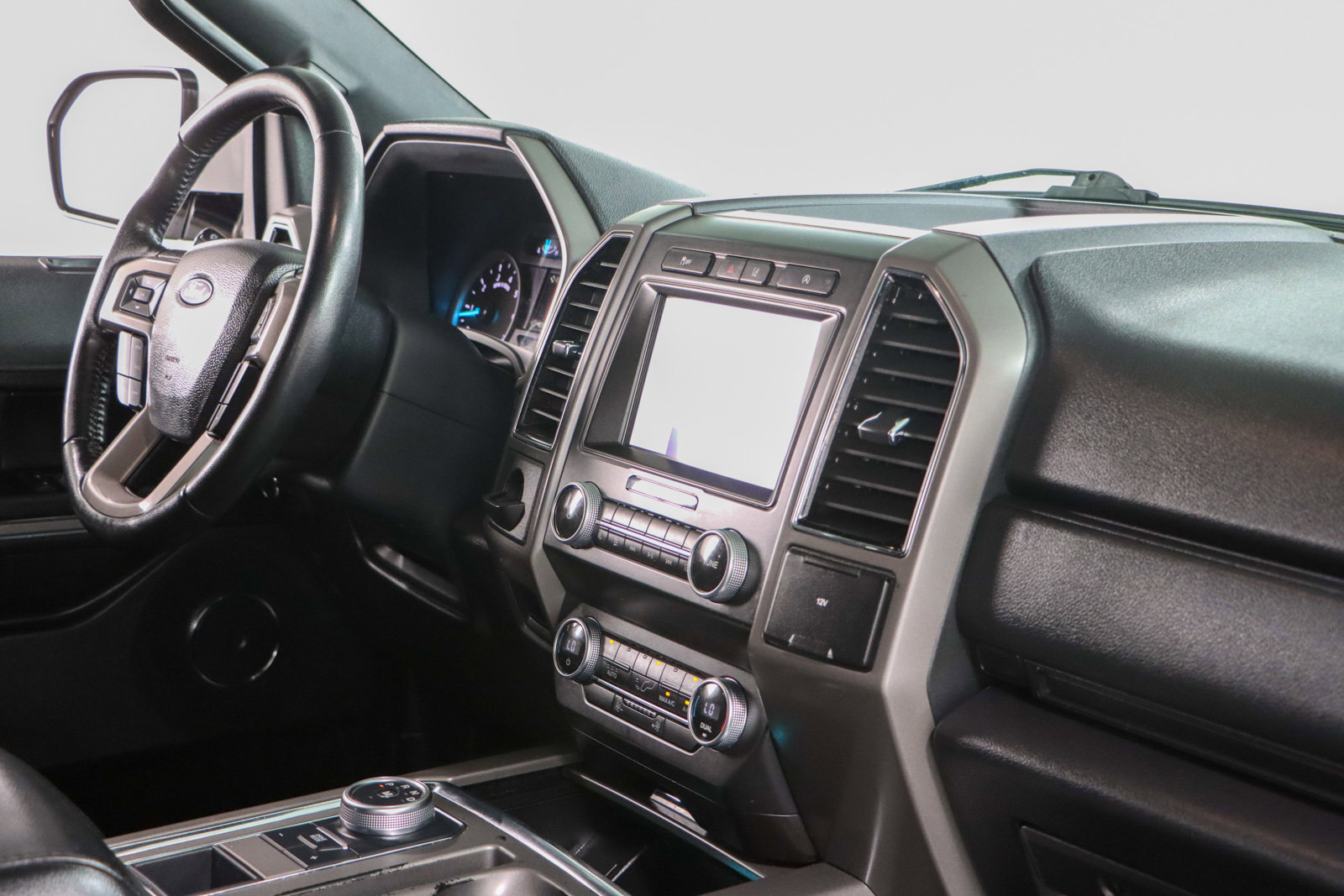 Used 2021 Ford Expedition XLT image 27