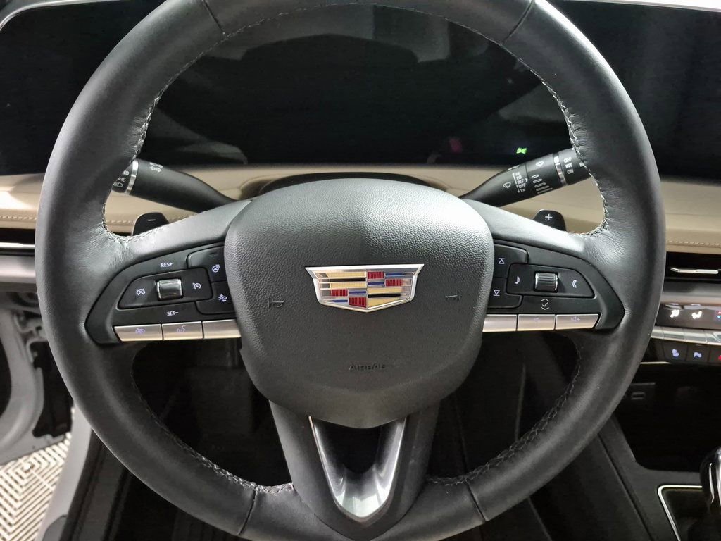 Certified 2024 Cadillac XT4 Luxury w/ Cold Weather Package image 11