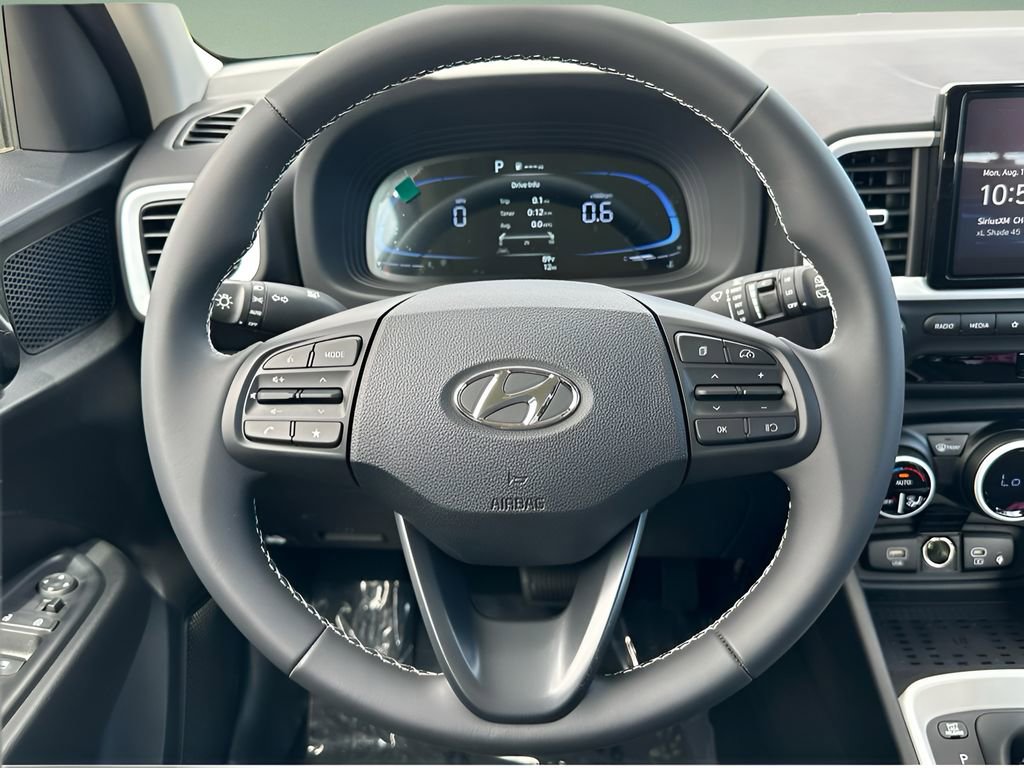 Used 2024 Hyundai Venue Limited image 13