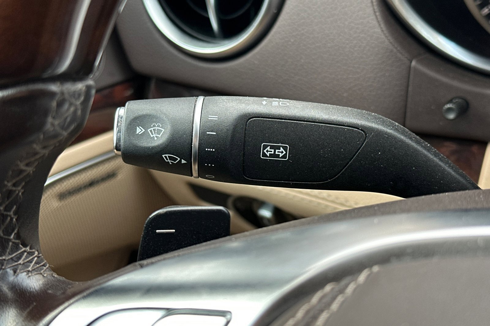 Used 2015 Mercedes-Benz SL 63 AMG image 35