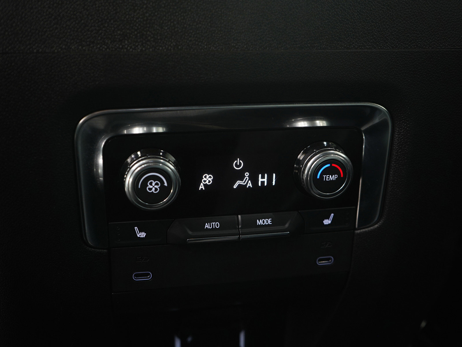 Used 2025 GMC Yukon XL Denali w/ Sun & Power Step Package AWD/4WD image 21