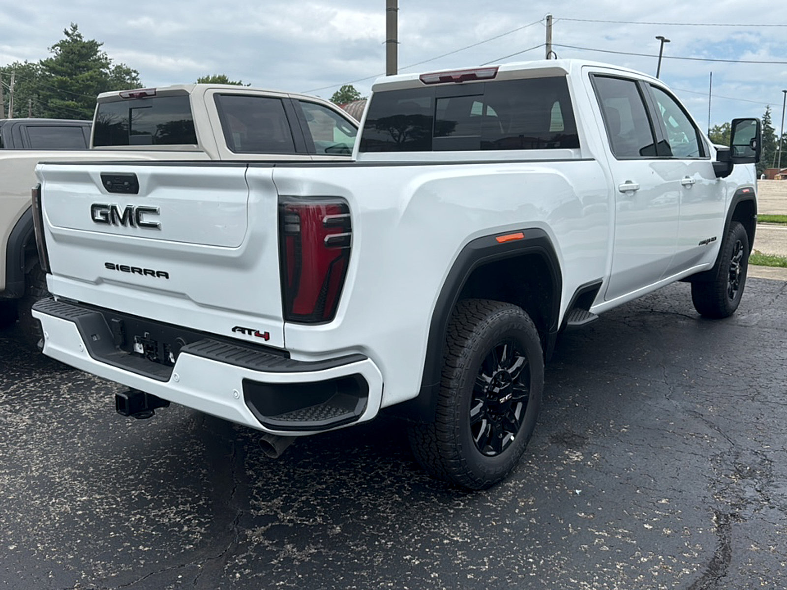 New 2026 GMC Sierra 2500 AT4 w/ LPO, Black Badging Package AWD/4WD image 4