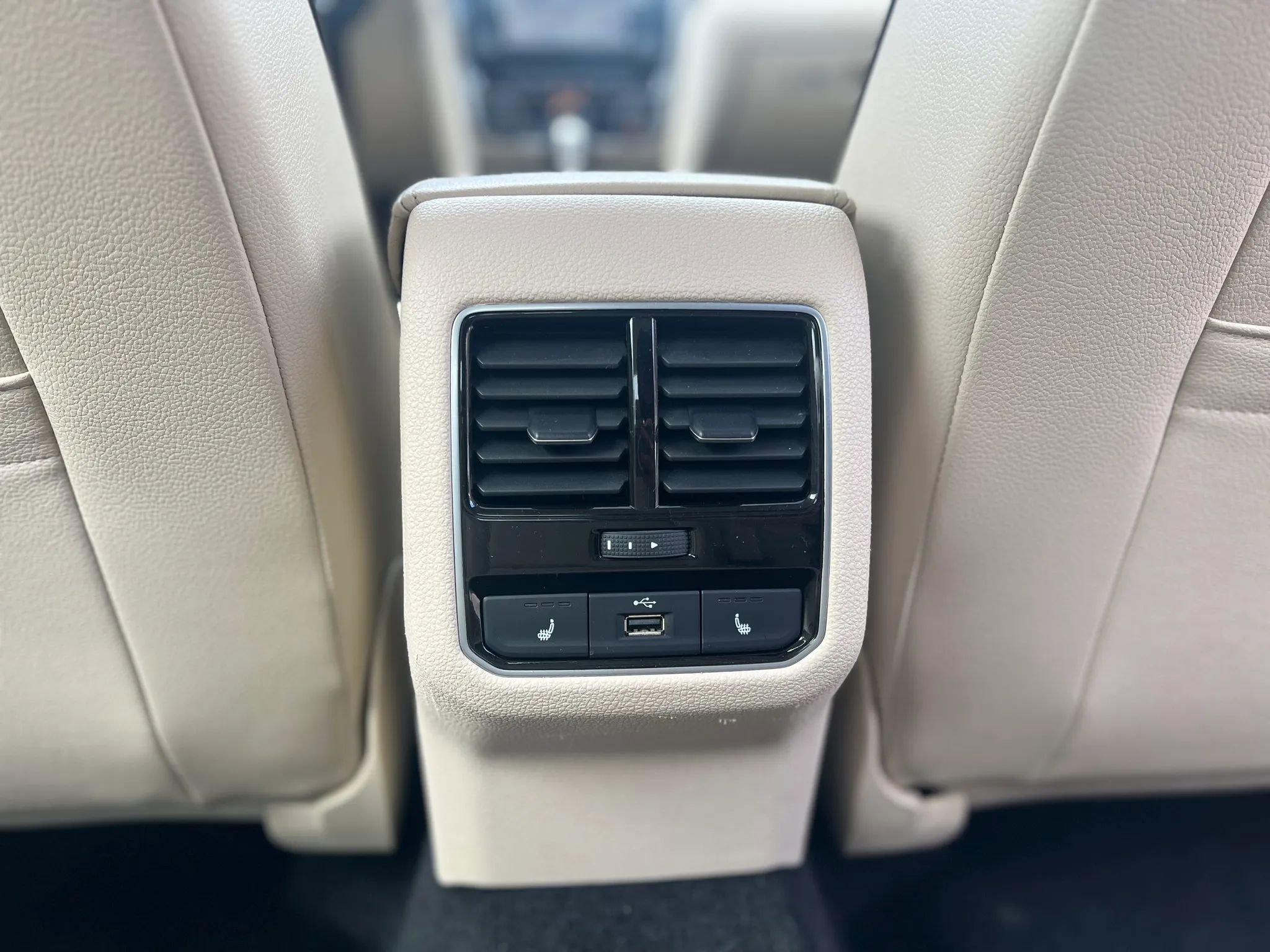 Used 2017 Volkswagen Passat 1.8T SE image 36