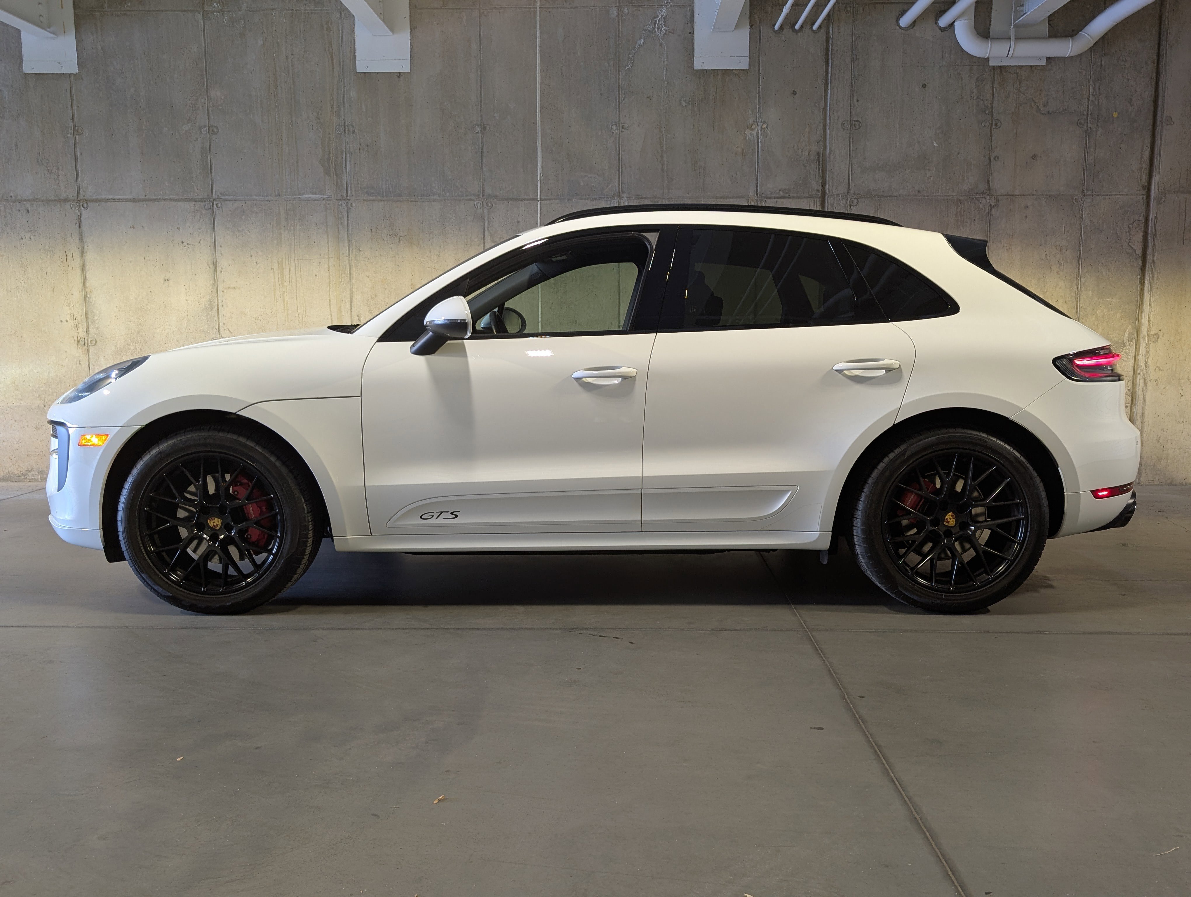 Certified 2020 Porsche Macan GTS image 2