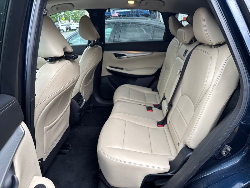 Used 2019 INFINITI QX50 Luxe w/ Navigation Package AWD/4WD image 28
