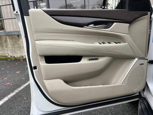 Used 2017 Cadillac Escalade image 10