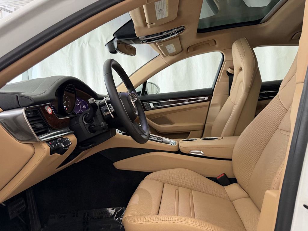 Used 2023 Porsche Panamera 4 Platinum Edition AWD/4WD image 5
