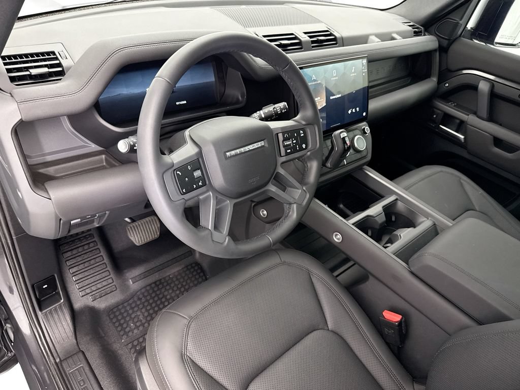 Certified 2026 Land Rover Defender 110 S AWD/4WD image 9