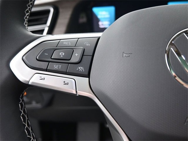 New 2025 Volkswagen Atlas SEL image 2