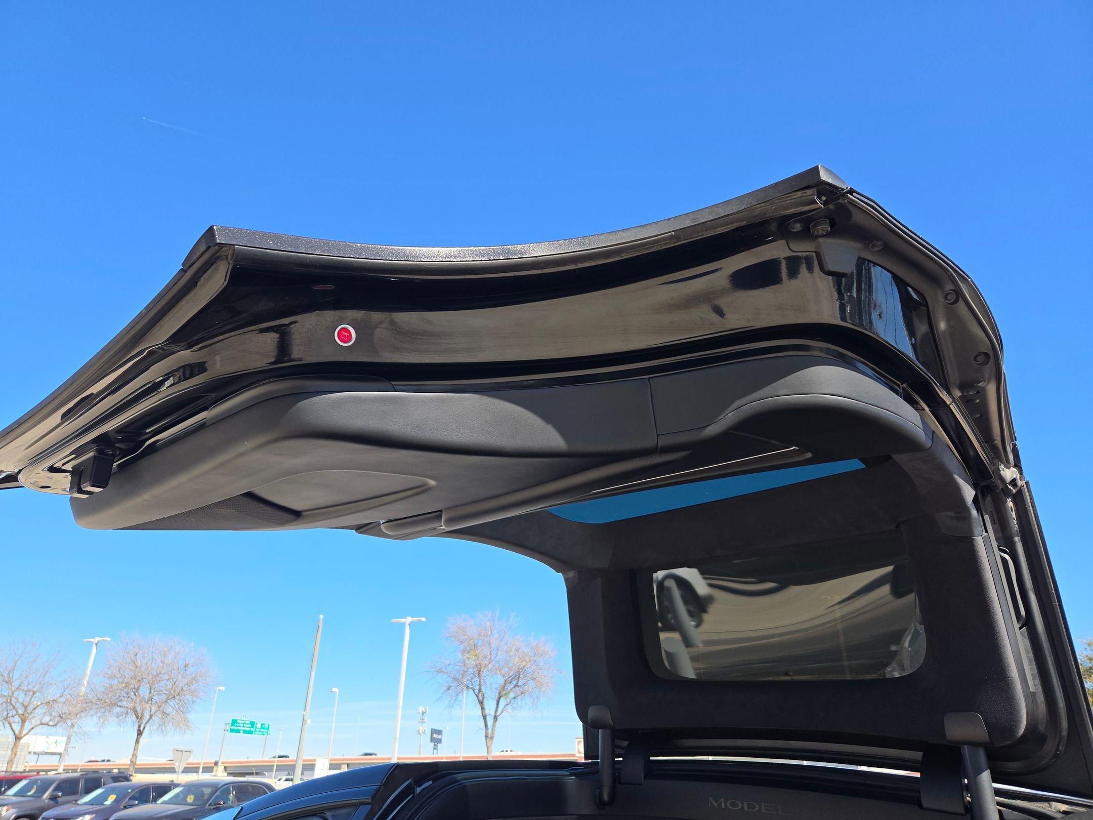 Used 2022 Tesla Model X image 13