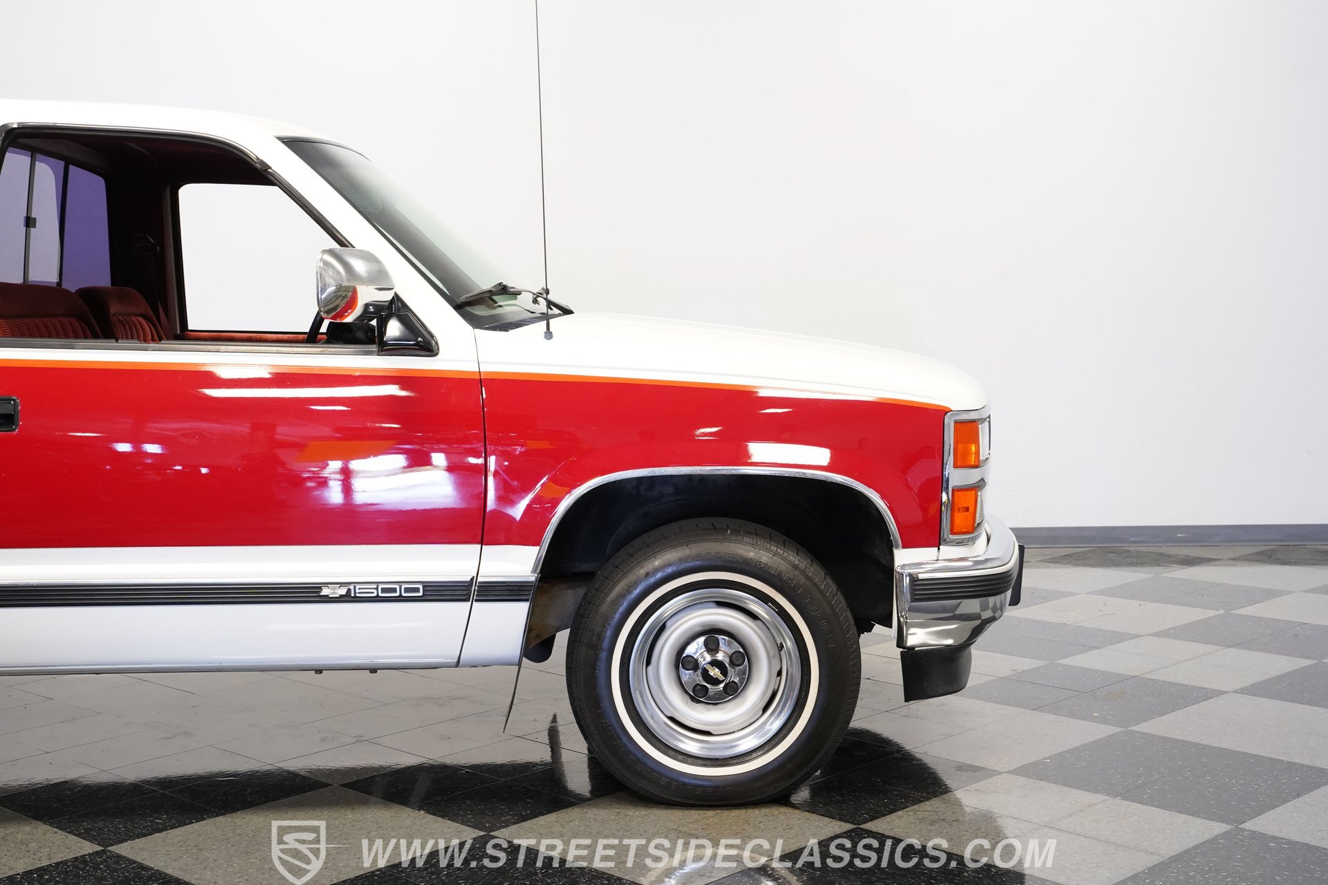 Used 1991 Chevrolet Silverado 1500 2WD Regular Cab image 31